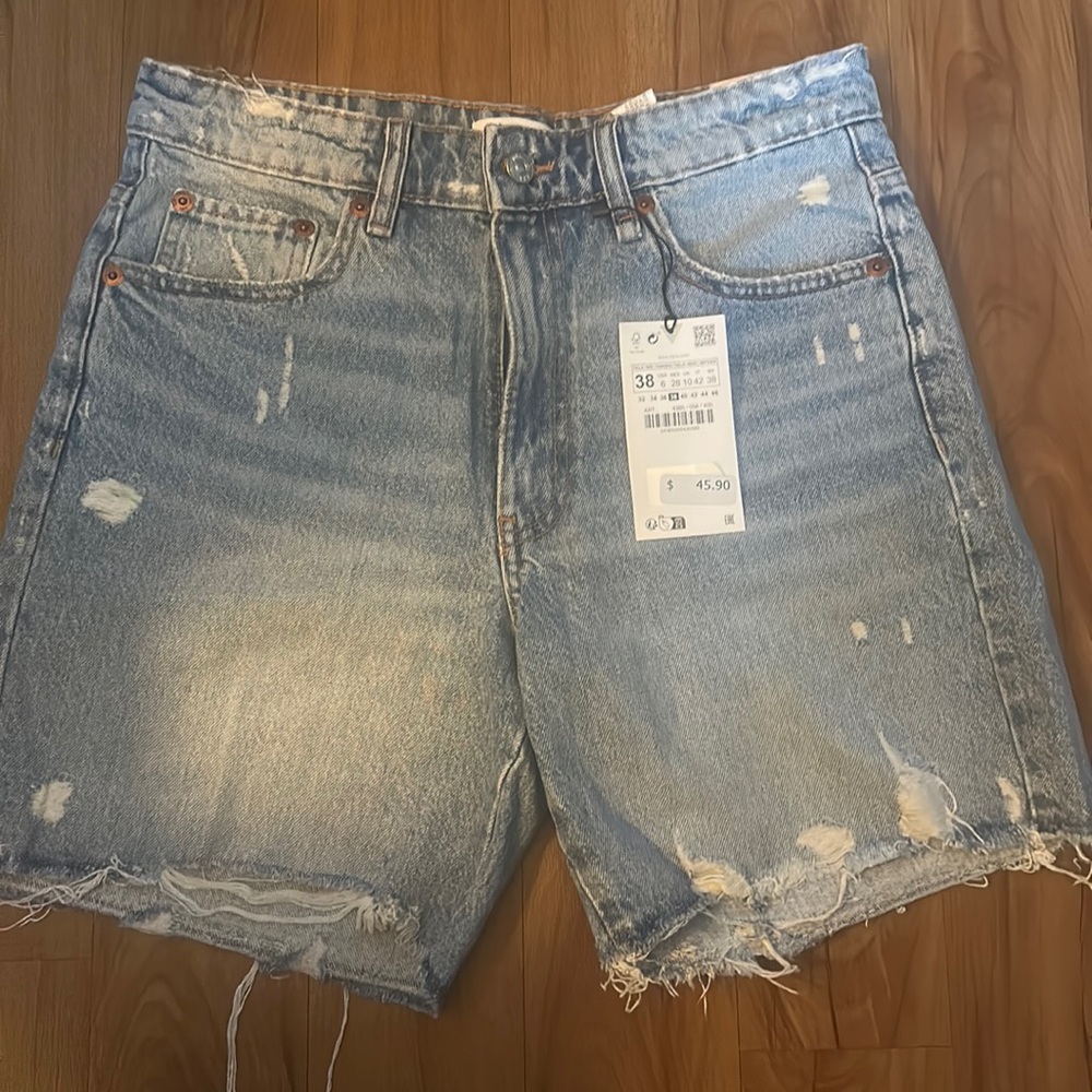 Loose Fit Bermuda Shorts